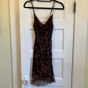 Pretty Little Thing - Leopard Print Bodycon Dress